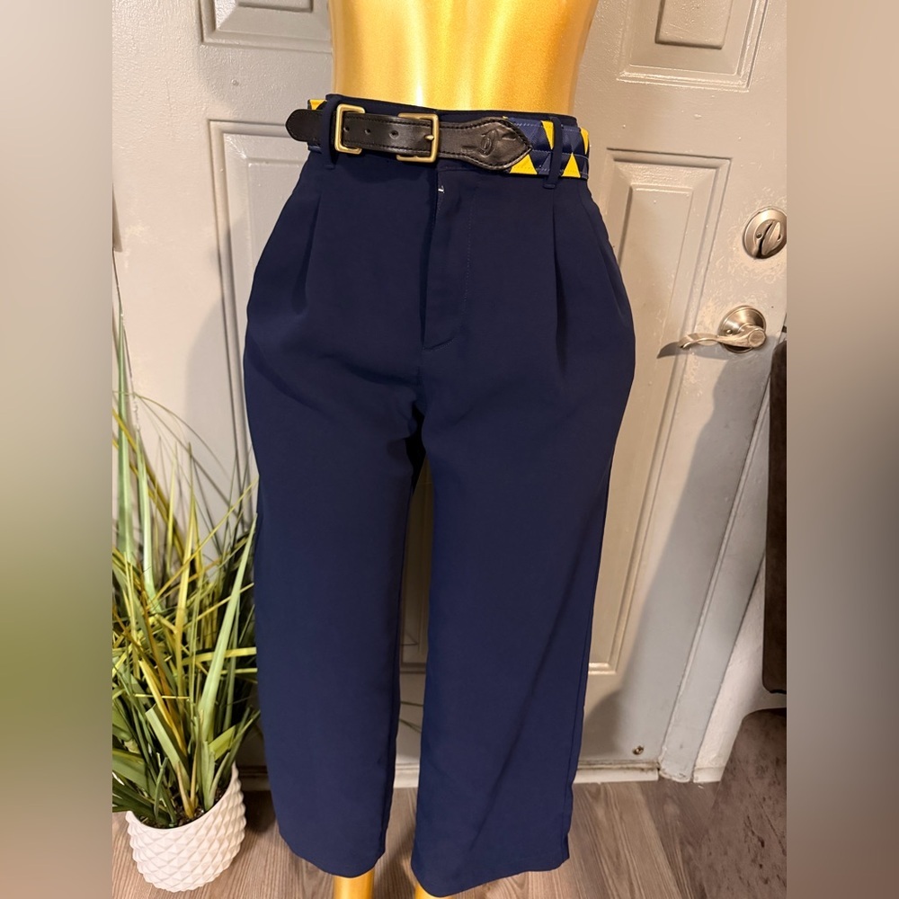 GAP Women's Navy Cropped Pants